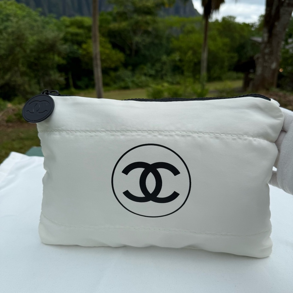 Chanel Beauté Cosmetic Pouch New NWOT